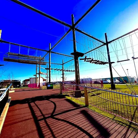 Lodge Sea Breeze Scarborough