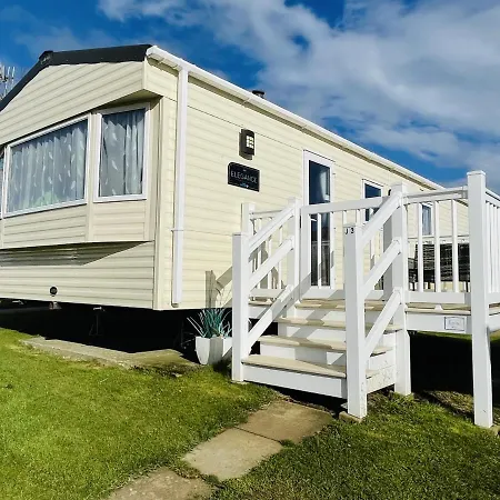 Sea Breeze Lodge Scarborough
