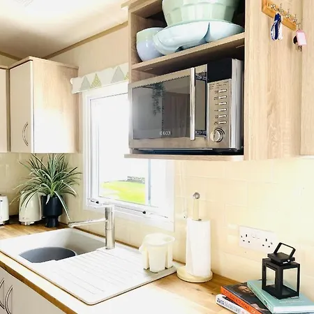 Lodge Sea Breeze Scarborough